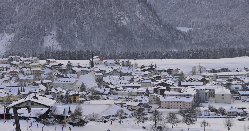 Hotel Goldener Stern Abtenau Kültér fotó