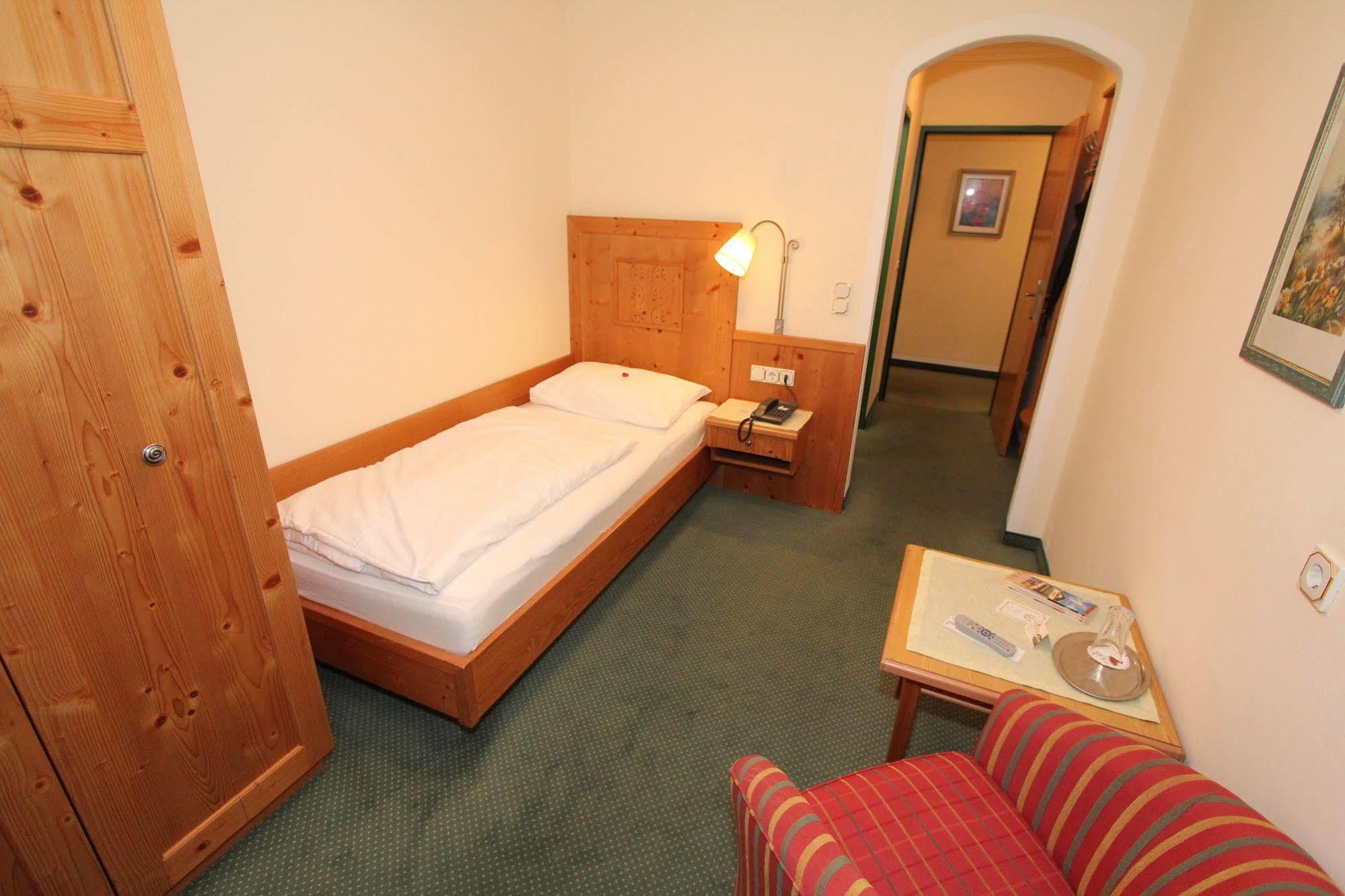 Hotel Goldener Stern Abtenau Kültér fotó