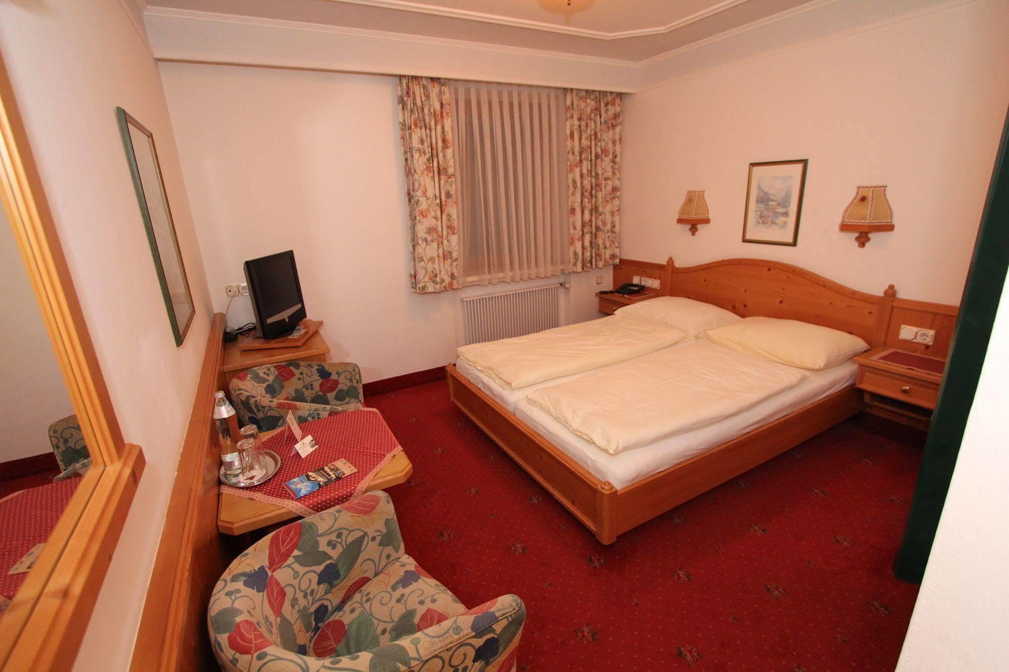 Hotel Goldener Stern Abtenau Kültér fotó