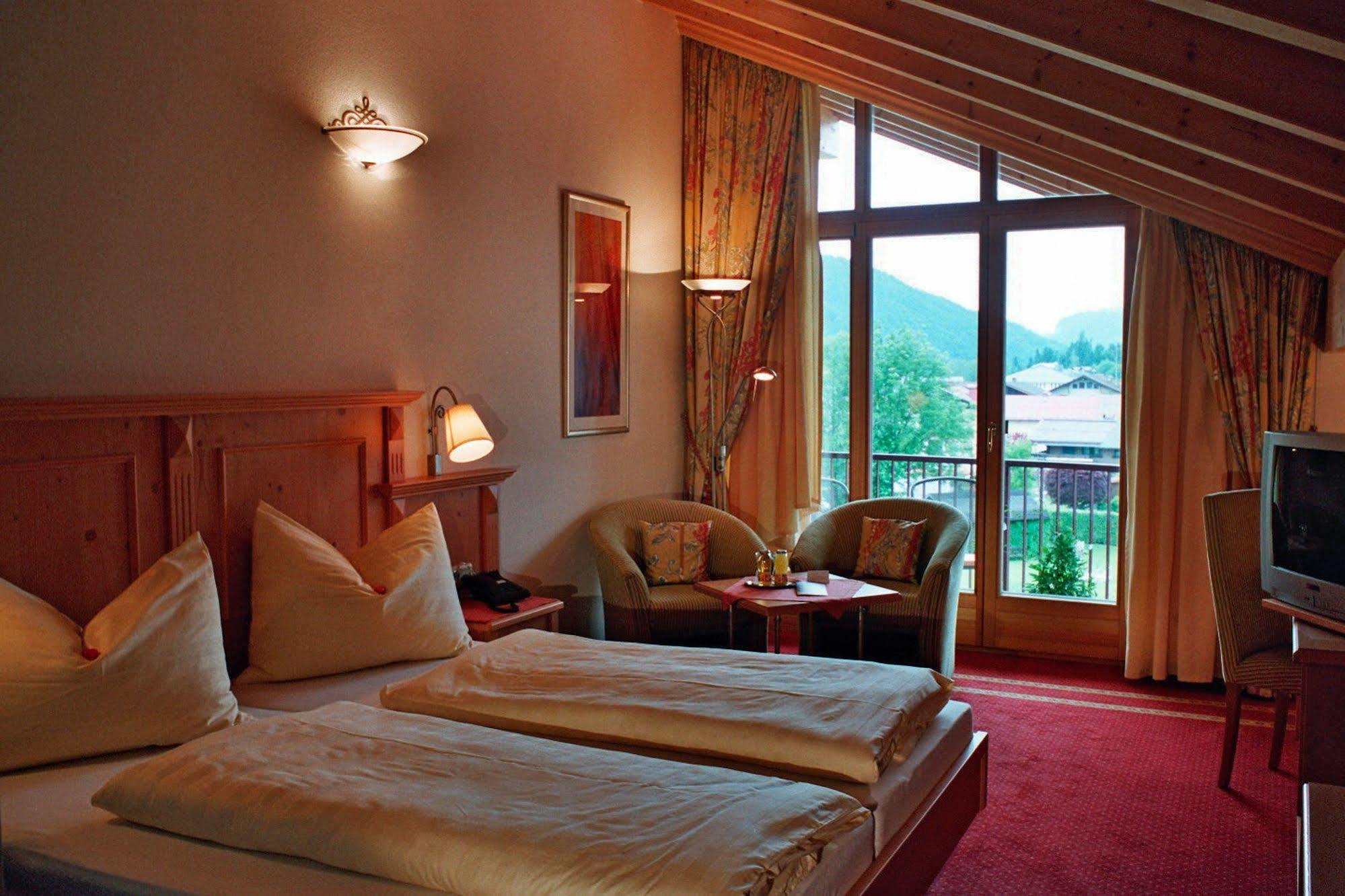 Hotel Goldener Stern Abtenau Kültér fotó